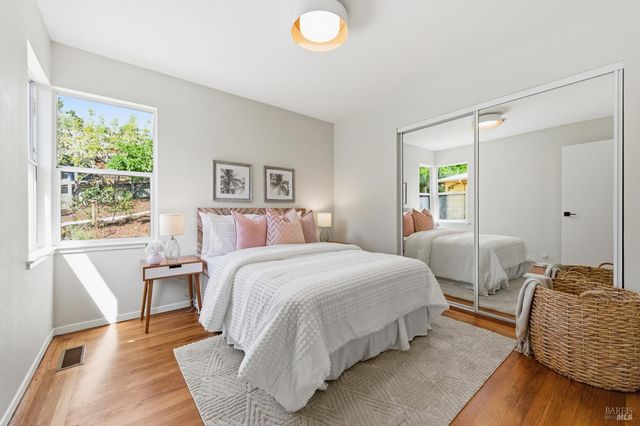 178 Reservoir Rd, San Rafael, CA 94901