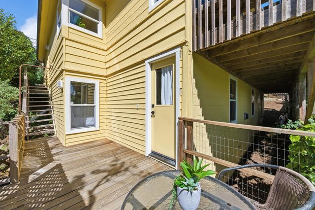 178 Reservoir Rd, San Rafael, CA 94901