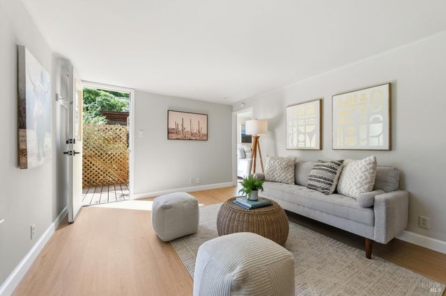 178 Reservoir Rd, San Rafael, CA 94901