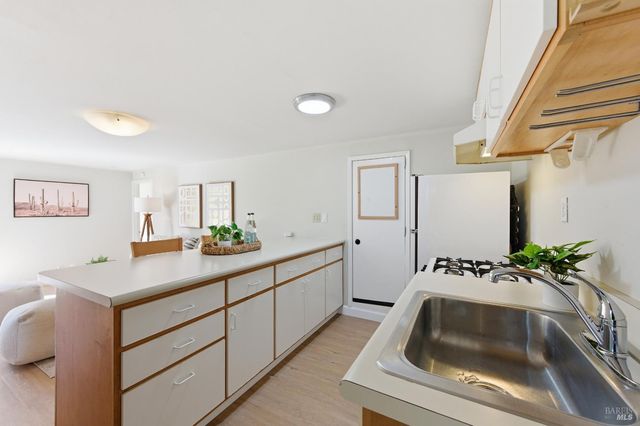 178 Reservoir Rd, San Rafael, CA 94901