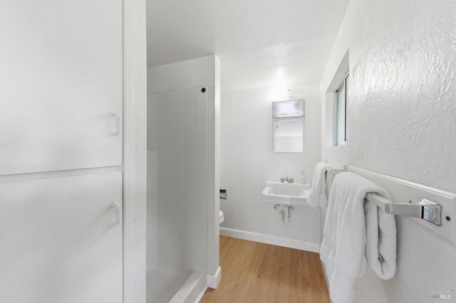 178 Reservoir Rd, San Rafael, CA 94901