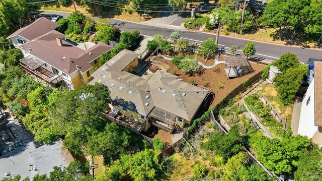 178 Reservoir Rd, San Rafael, CA 94901