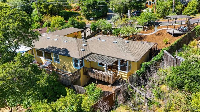 178 Reservoir Rd, San Rafael, CA 94901