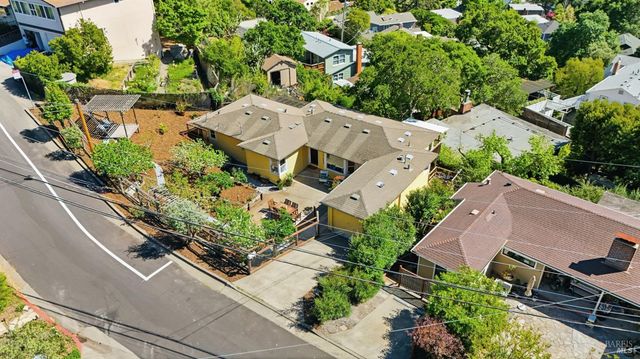 178 Reservoir Rd, San Rafael, CA 94901