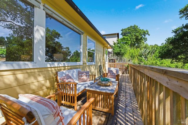 178 Reservoir Rd, San Rafael, CA 94901