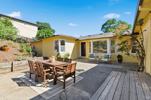 178 Reservoir Rd, San Rafael, CA 94901