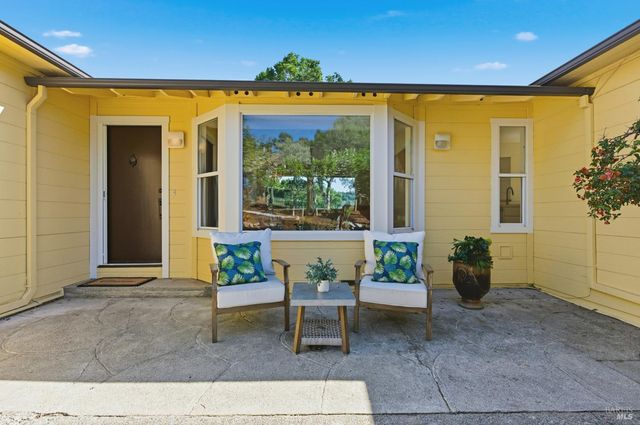 178 Reservoir Rd, San Rafael, CA 94901