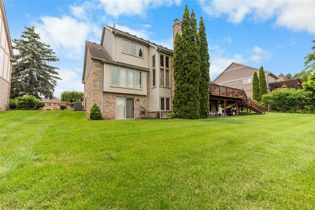 37120 Turnburry Drive, Livonia, MI 48152