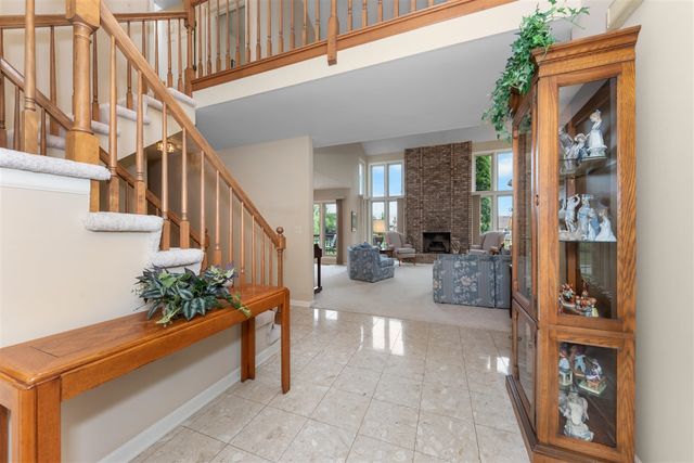 37120 Turnburry Drive, Livonia, MI 48152
