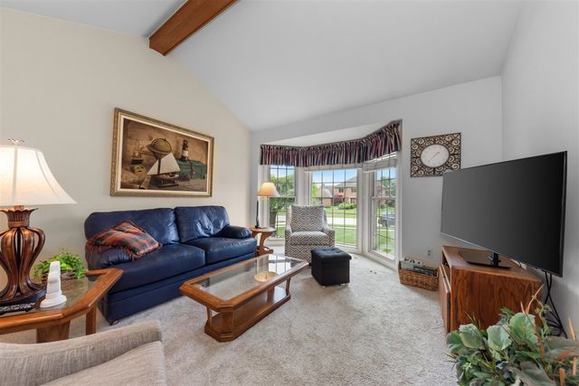 37120 Turnburry Drive, Livonia, MI 48152