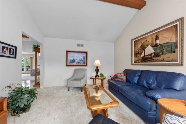 37120 Turnburry Drive, Livonia, MI 48152
