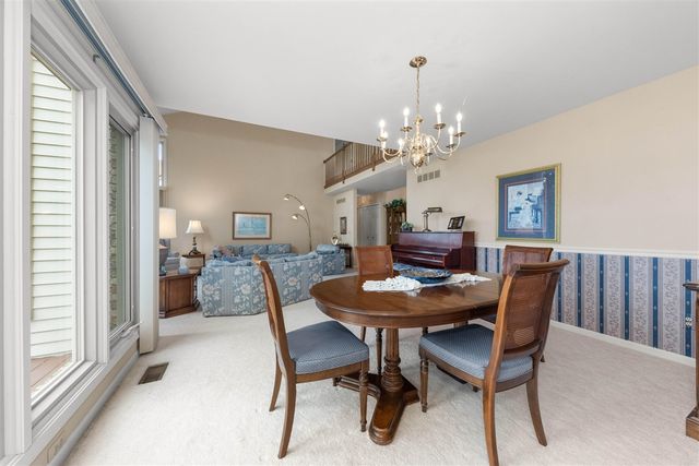 37120 Turnburry Drive, Livonia, MI 48152