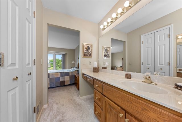 37120 Turnburry Drive, Livonia, MI 48152