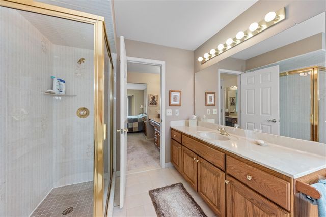 37120 Turnburry Drive, Livonia, MI 48152
