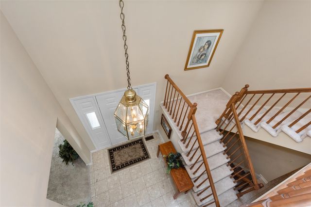 37120 Turnburry Drive, Livonia, MI 48152