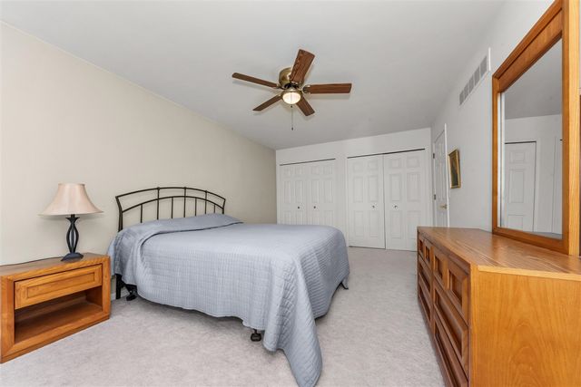 37120 Turnburry Drive, Livonia, MI 48152