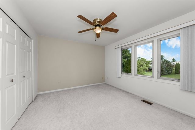 37120 Turnburry Drive, Livonia, MI 48152