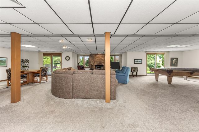37120 Turnburry Drive, Livonia, MI 48152