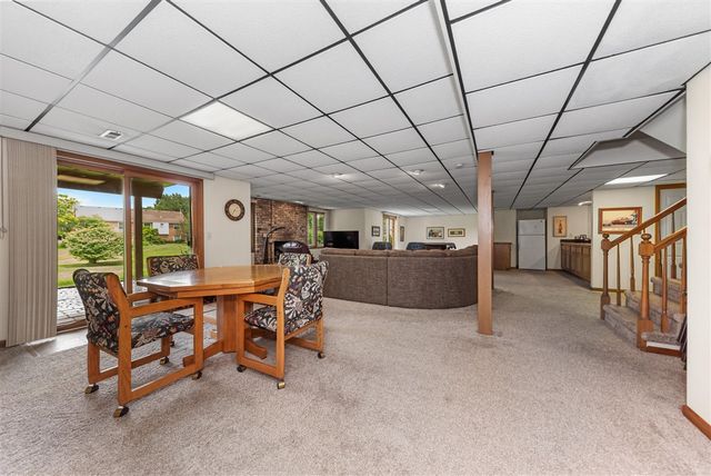 37120 Turnburry Drive, Livonia, MI 48152