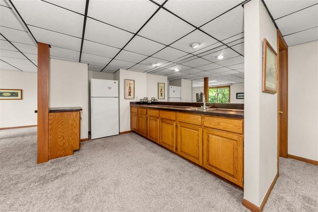 37120 Turnburry Drive, Livonia, MI 48152