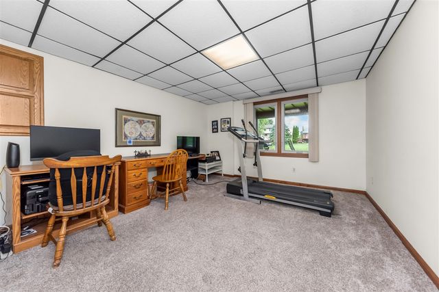 37120 Turnburry Drive, Livonia, MI 48152