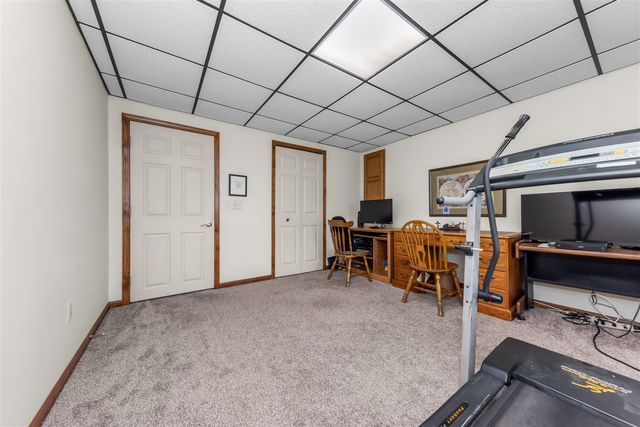 37120 Turnburry Drive, Livonia, MI 48152