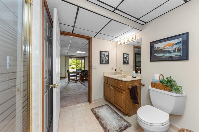 37120 Turnburry Drive, Livonia, MI 48152
