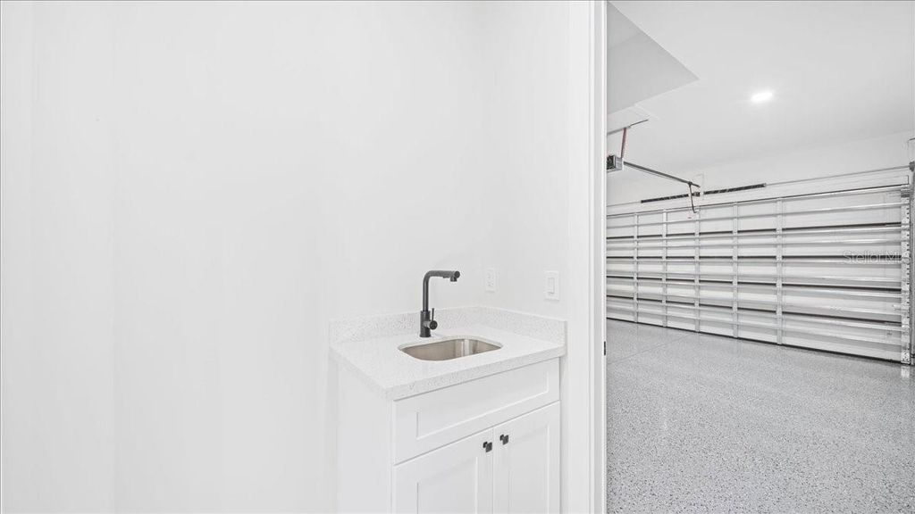 Image 17 of property listing at 2220 NE 9TH PLACE, Cape Coral, FL 33909