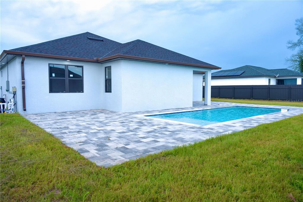 Image 20 of property listing at 2220 NE 9TH PLACE, Cape Coral, FL 33909