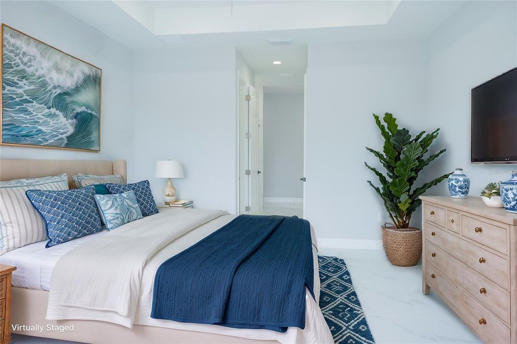 Image 7 of property listing at 2220 NE 9TH PLACE, Cape Coral, FL 33909