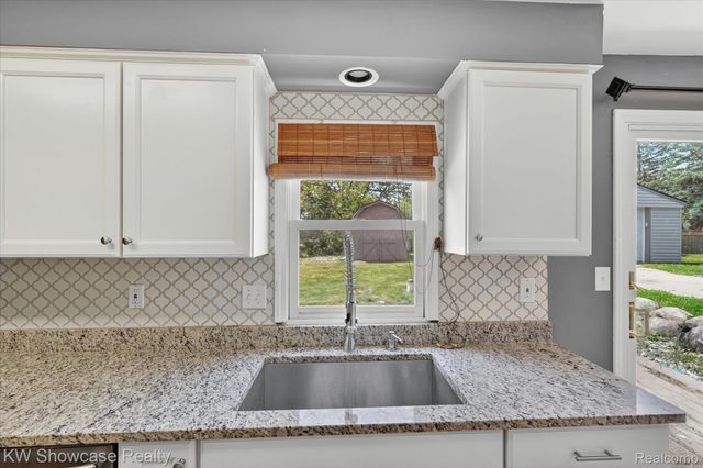 173 Pickford Street, Novi, MI 48377