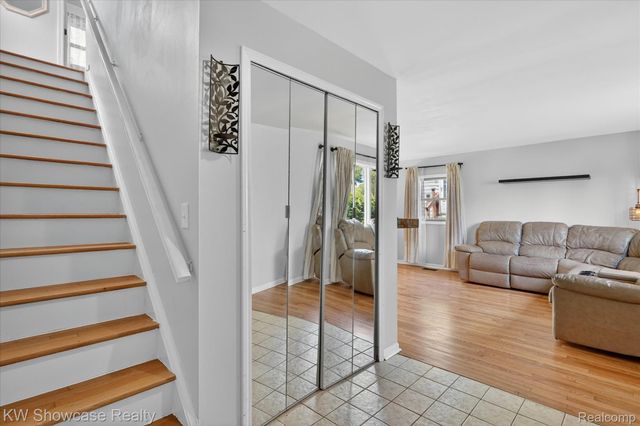 173 Pickford Street, Novi, MI 48377
