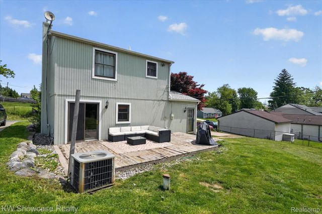 173 Pickford Street, Novi, MI 48377
