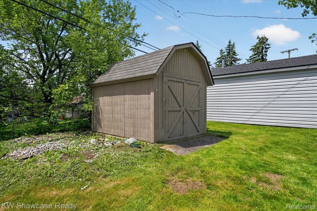 173 Pickford Street, Novi, MI 48377