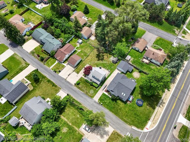 173 Pickford Street, Novi, MI 48377