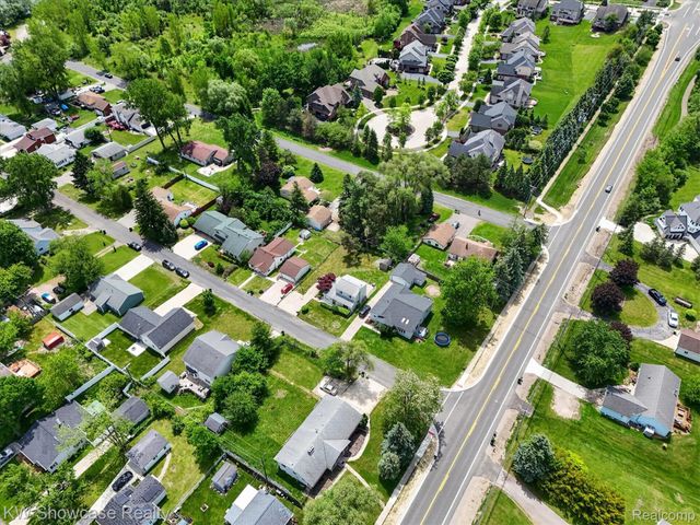 173 Pickford Street, Novi, MI 48377