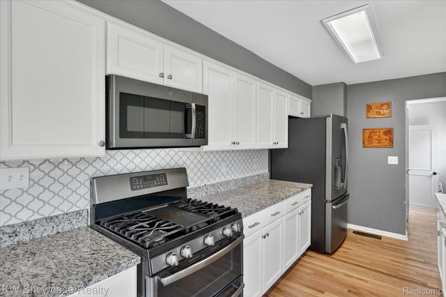 173 Pickford Street, Novi, MI 48377