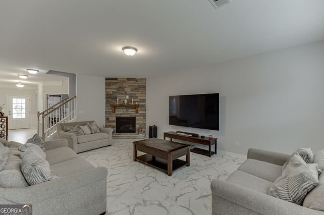 6438 Hickory Branch Drive, Hoschton, GA 30548