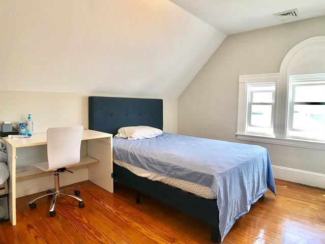 812 Moody 2, Waltham, MA 02453