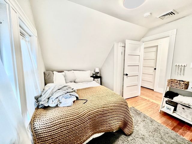812 Moody 2, Waltham, MA 02453