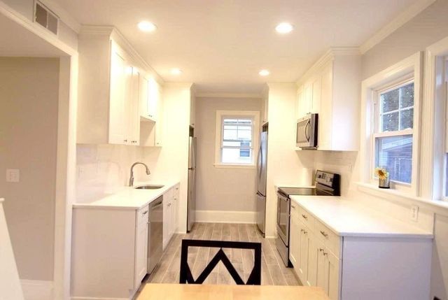 812 Moody 2, Waltham, MA 02453