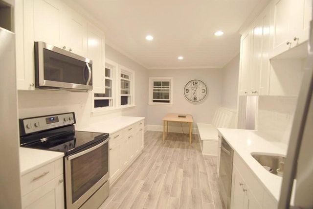 812 Moody 2, Waltham, MA 02453