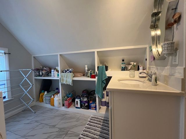 812 Moody 2, Waltham, MA 02453
