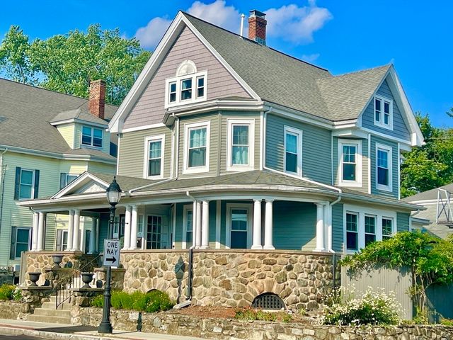 812 Moody 2, Waltham, MA 02453