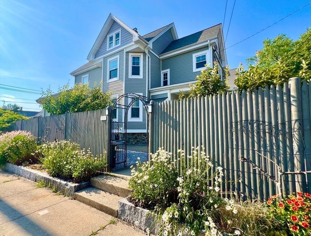 812 Moody 2, Waltham, MA 02453