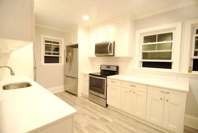 812 Moody 2, Waltham, MA 02453