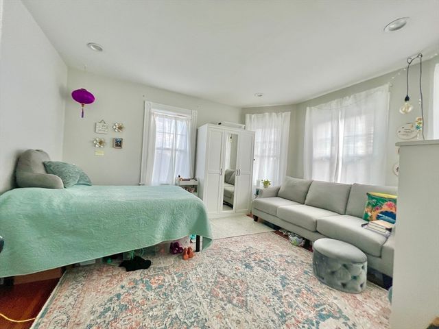 812 Moody 2, Waltham, MA 02453
