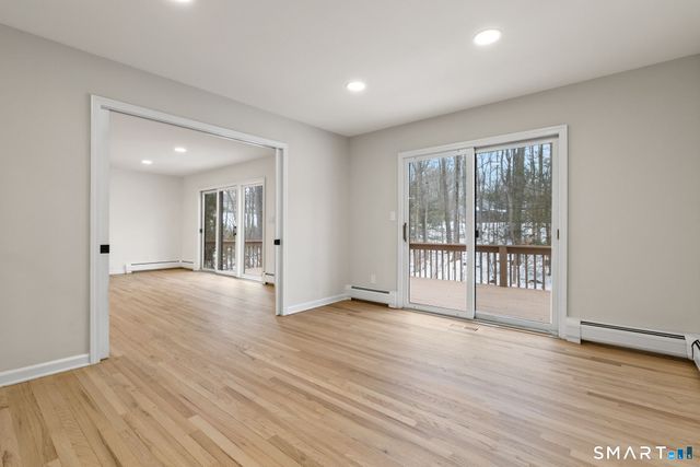 7 Canterbury Lane, Monroe, CT 06468