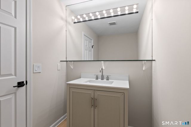 7 Canterbury Lane, Monroe, CT 06468