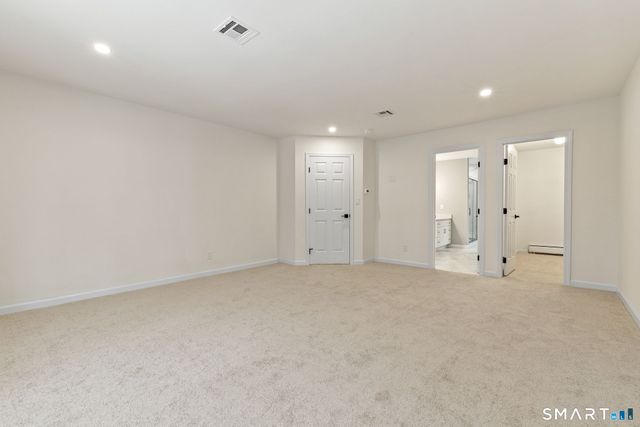 7 Canterbury Lane, Monroe, CT 06468